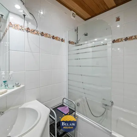 Apartamento Modern 2-bedroom Near & Center T138 *