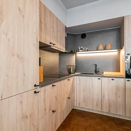 Apartment Modern 2-bedroom Near & Center T138