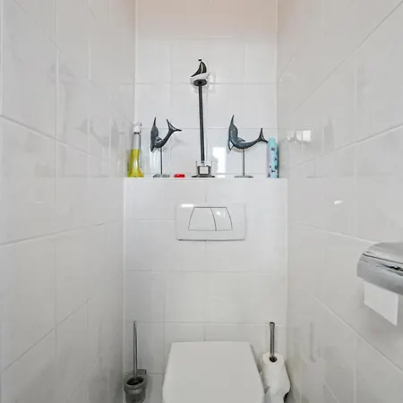 Daire Modern 2-bedroom Near & Center T138